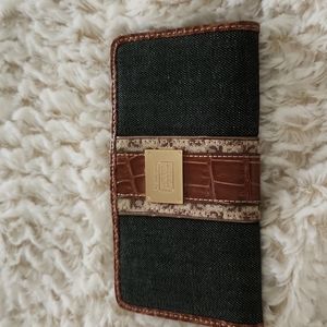 NWT Liz Clairborne demin and crocodile faux trim wallet